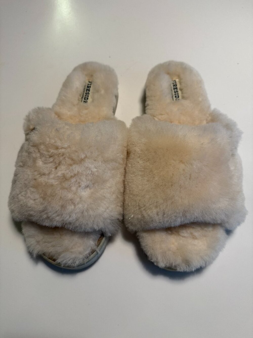 Fireside by Dearfoams Cream Genuine Lamb Shearling Slide Slippers Women Size 9